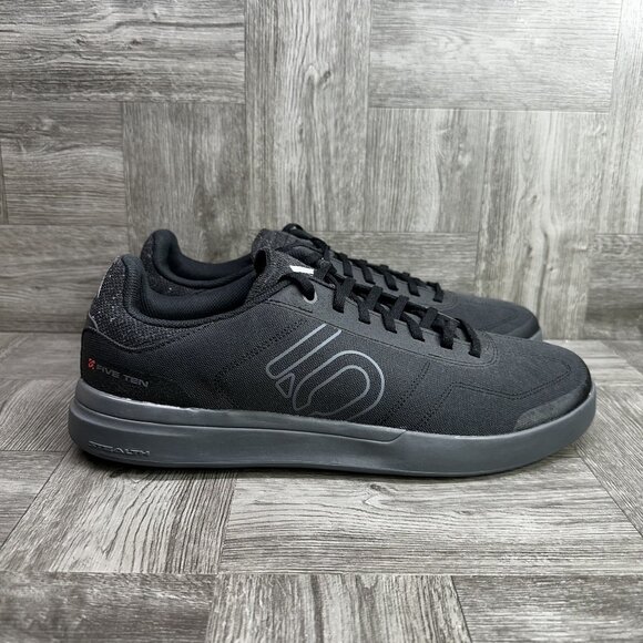 Five Ten Sleuth Men's size 10.5 Black Canvas Flat Shoes HQ2115 - Picture 1 of 7
